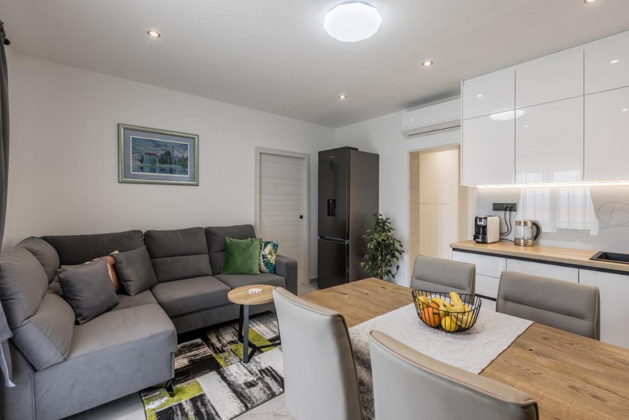 Apartments Petra 波尔 外观 照片