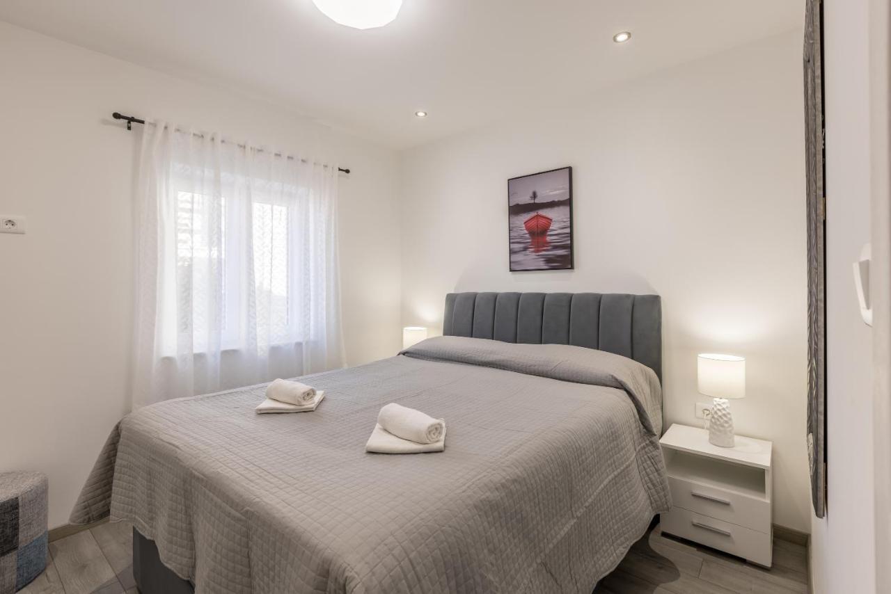 Apartments Petra 波尔 外观 照片