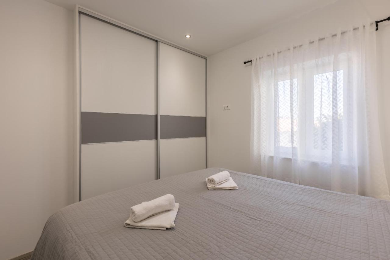 Apartments Petra 波尔 外观 照片